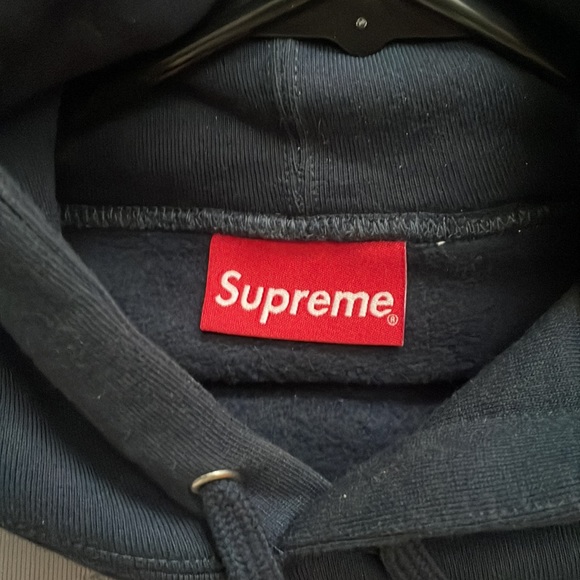 Supreme Hoodie - Picture 2 of 3